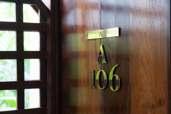 Hotel 98 of 112