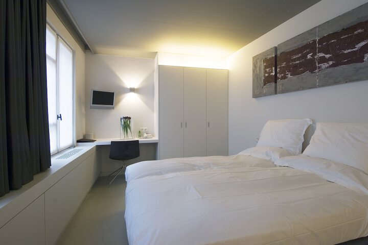 Room 14 of 61