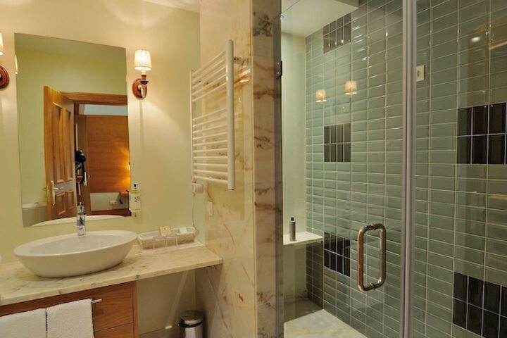 Bathroom Interior Photo