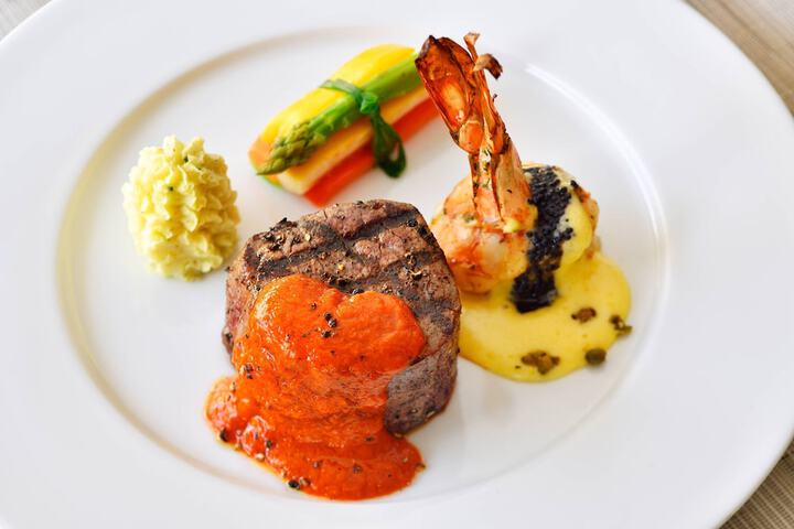 Dining 71 of 125