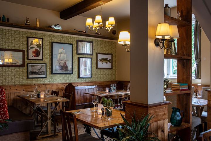 Dining Photos