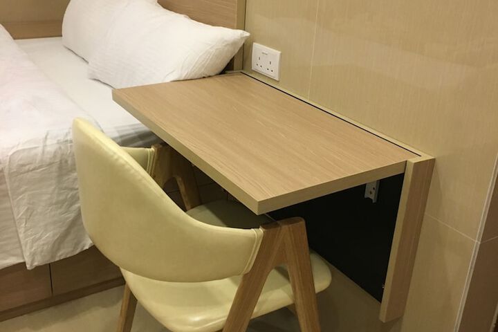 Room 14 of 42