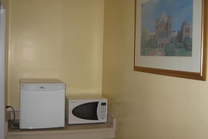 Room 7 of 17
