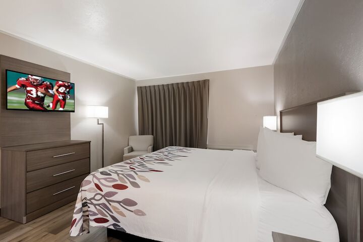 Room 17 of 34