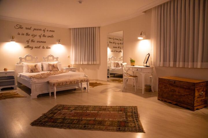 Room 18 of 47