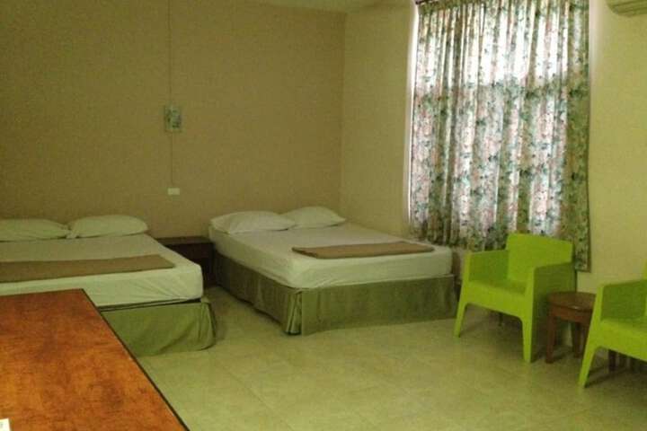 Room 16 of 25