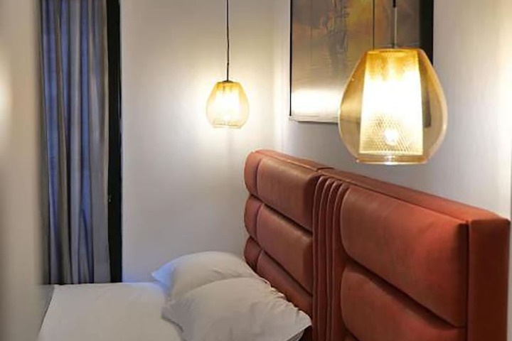 Room 50 of 137