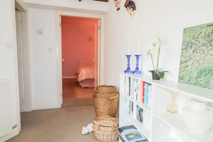 Room 2 of 11