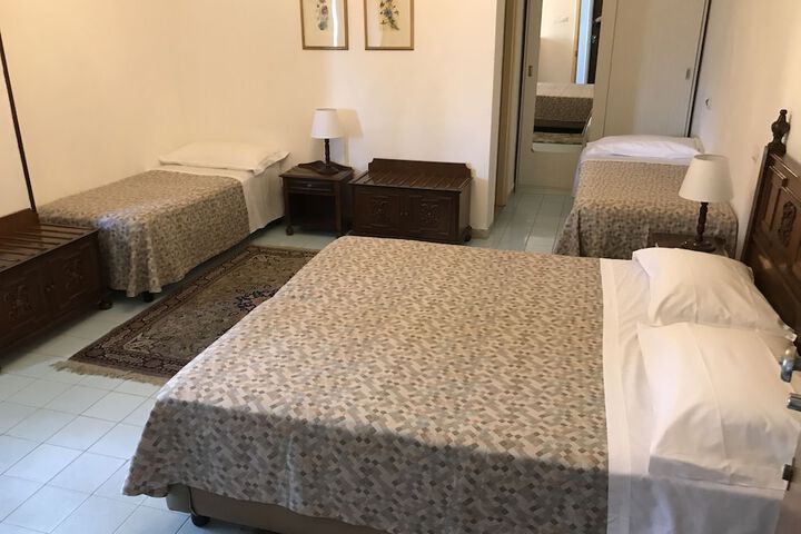 Room 7 of 56
