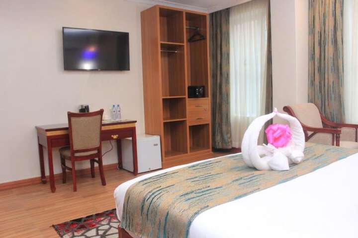Room 8 of 31