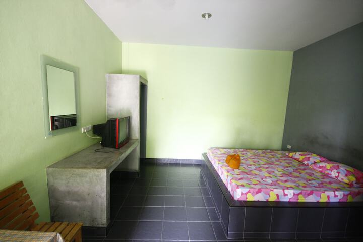 Room 4 of 31