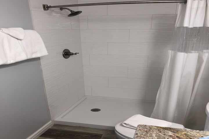 Room 136 of 173