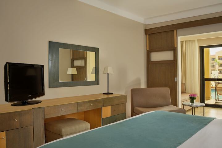 Room 23 of 114