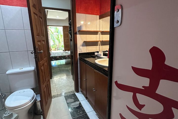 Room 153 of 180