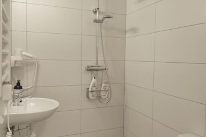 Room 93 of 138