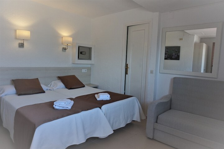 Room 15 of 39