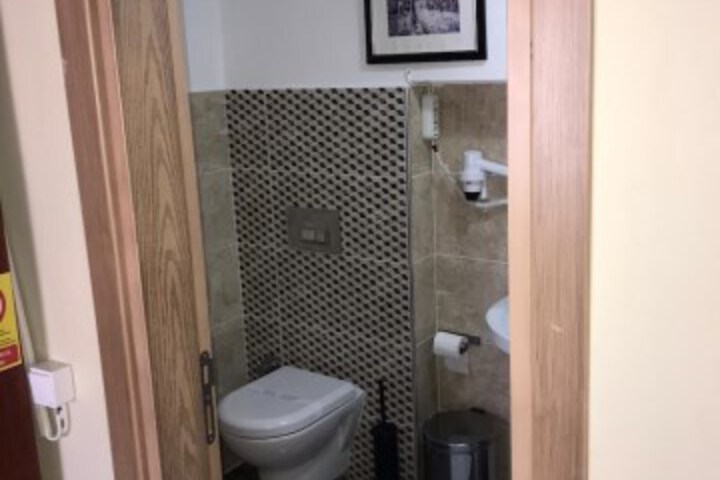 Room 70 of 90