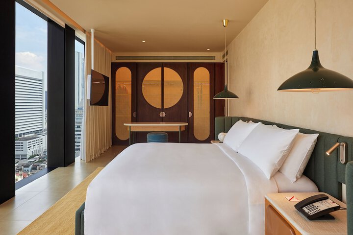Room 43 of 141