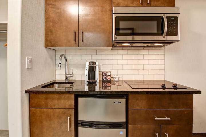 Private kitchenette