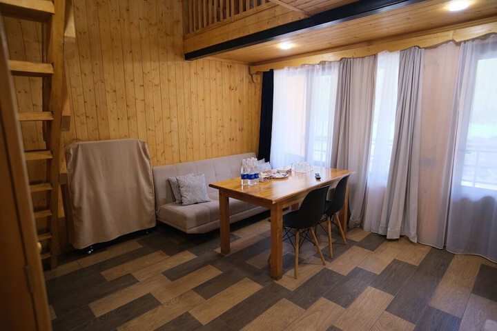 Room 41 of 94