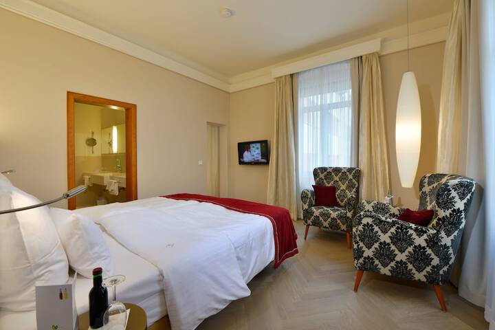 Room 14 of 45