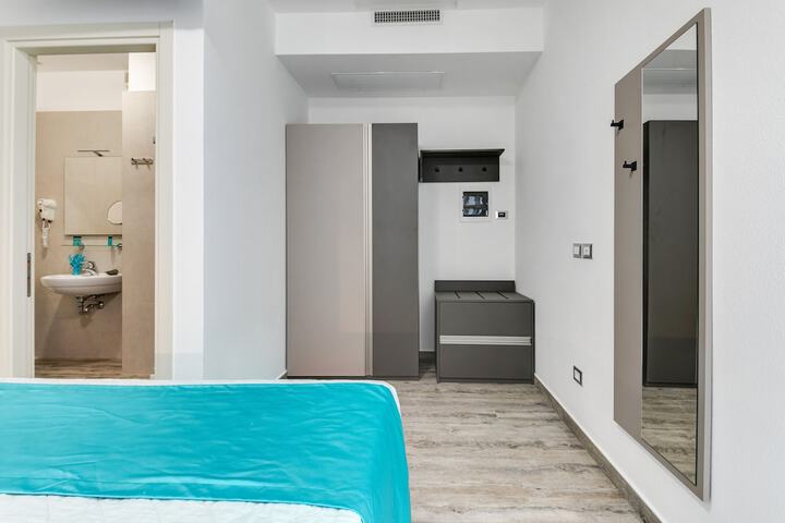 Room 55 of 74