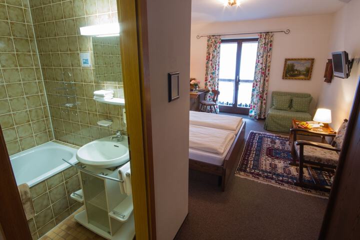 Room 8 of 21