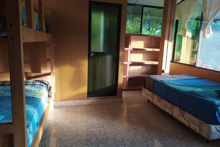 Room 4 of 114