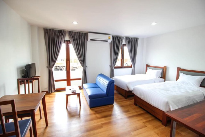 Room 8 of 30