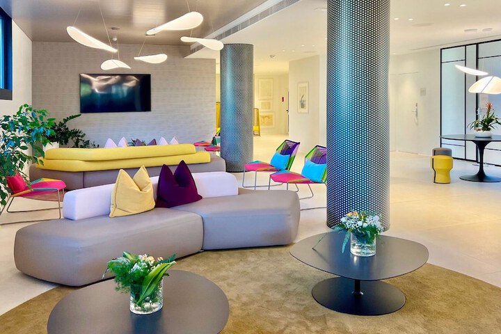 Guest Lobby