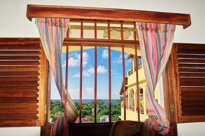 Room 2 of 13