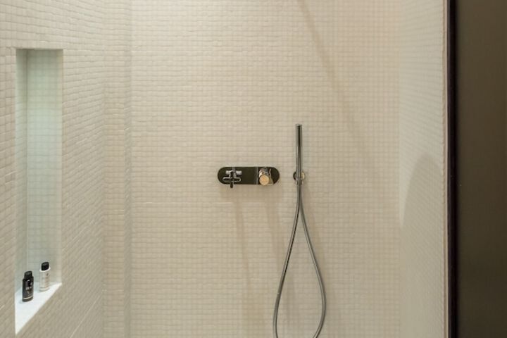 Room 71 of 119