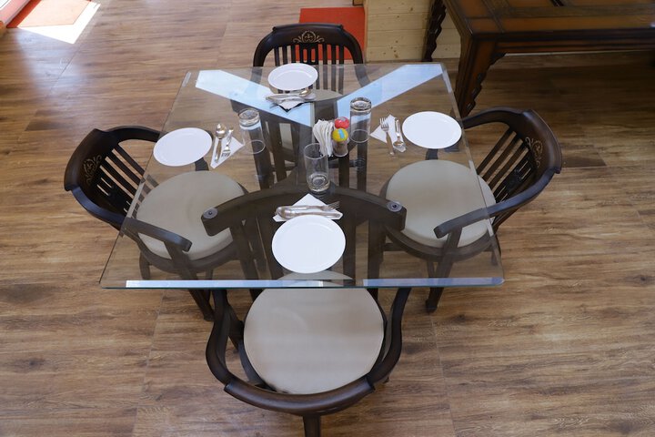 Dining 41 of 55