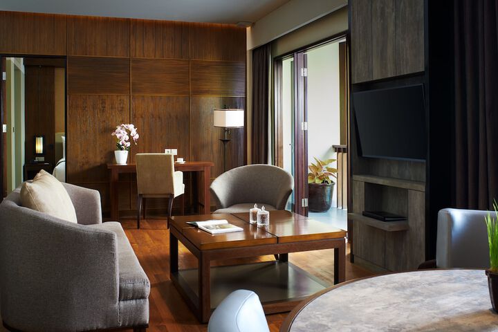 Room 10 of 24