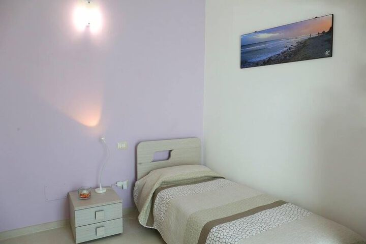 Room 4 of 26