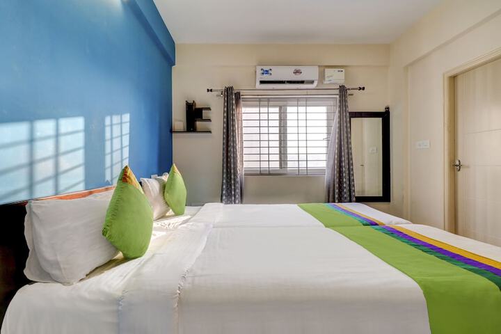 Room 10 of 35