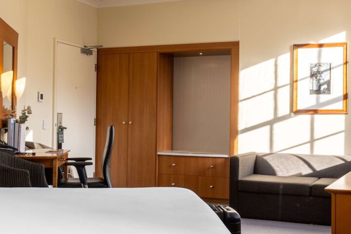 Room 17 of 59