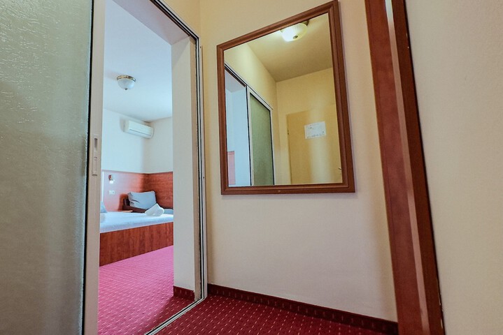Room 20 of 41