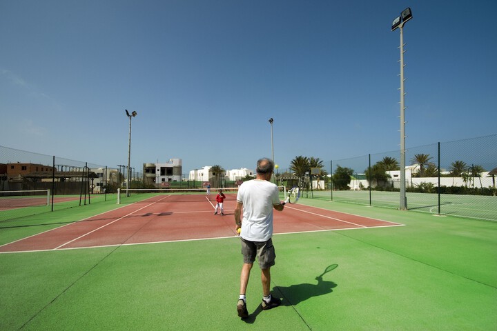 Tennis court