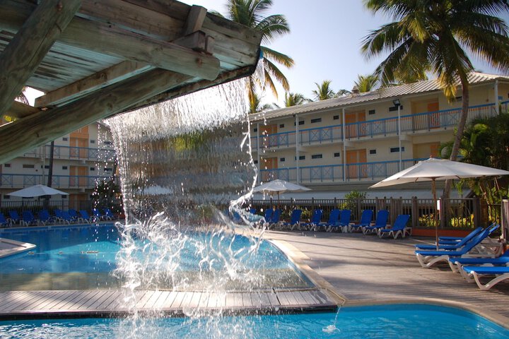 Hotel with Pool