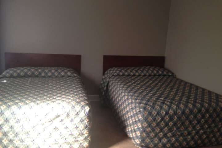 Room 4 of 17
