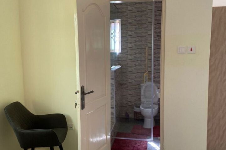 Room 6 of 17