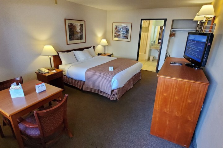 Room 6 of 26