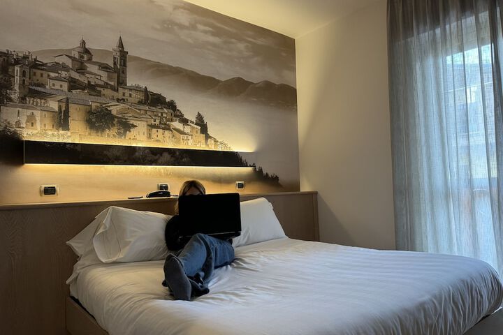 Room 9 of 64