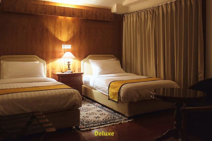 Room 6 of 15