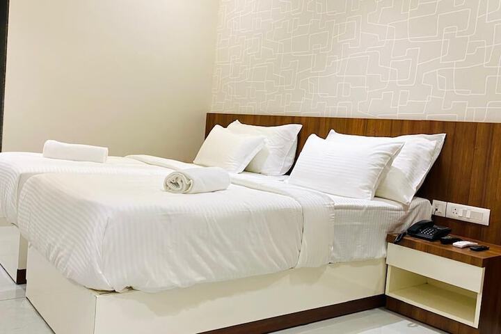 Room 4 of 20