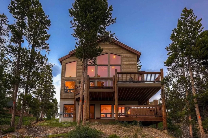 Peak 10 Retreat