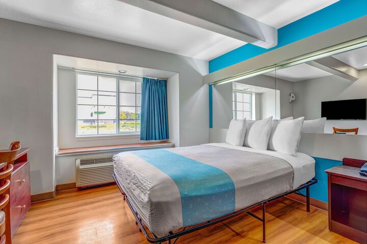 Room 17 of 58