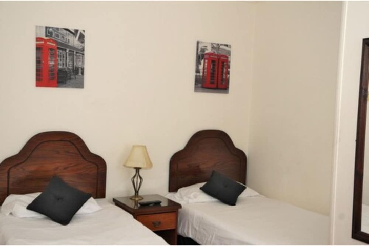 Room 9 of 39