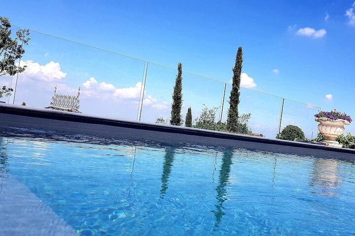 Pool 33 of 50
